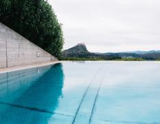 Genusshotel Riegersburg Aussenpool des Genusshotels Riegersburg