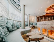 Wellnesshotel Sendlhofer´s Wellnessbereich in der Gebirssauna-Ruhelounge im Winter im Wellnesshotel Sendlhofer´s
