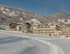 Hotel Kohlerhof Aussenansicht des Hotels Kohlerhof im Winter