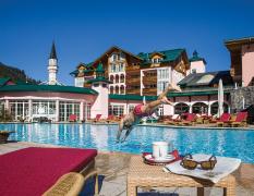 Aussenansicht des Traumhotels... liebes Rot-Flüh mit Aussenpool