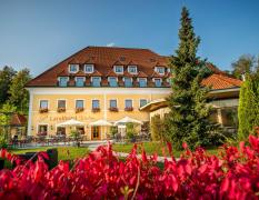 Aussenansicht des Landhotels Wachau