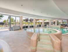 Blick in den Wellnessbereich des Hotels Golden Lake Resort